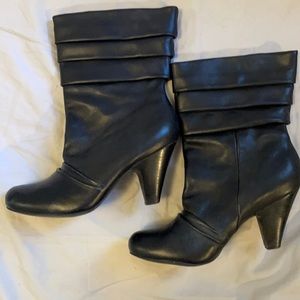 Jessica Simpson mid calf black leather boots size 81/2M with a 3” heel